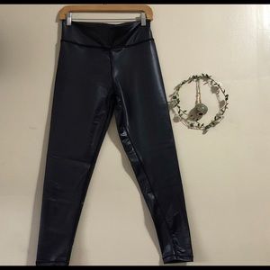 NWT Butt-lifting waist trainer !